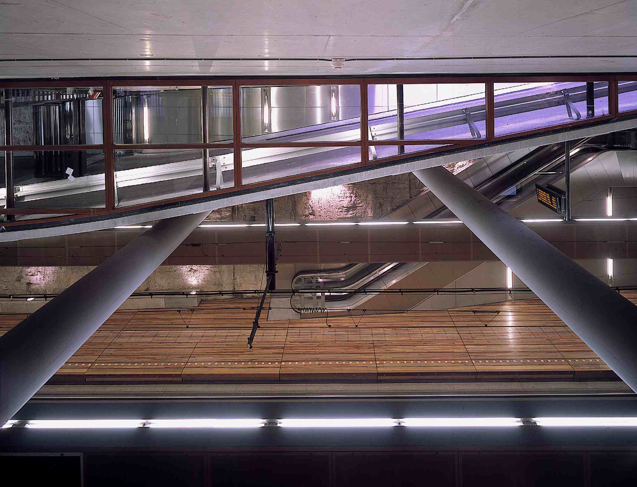 荷兰海牙地下电车隧道-5