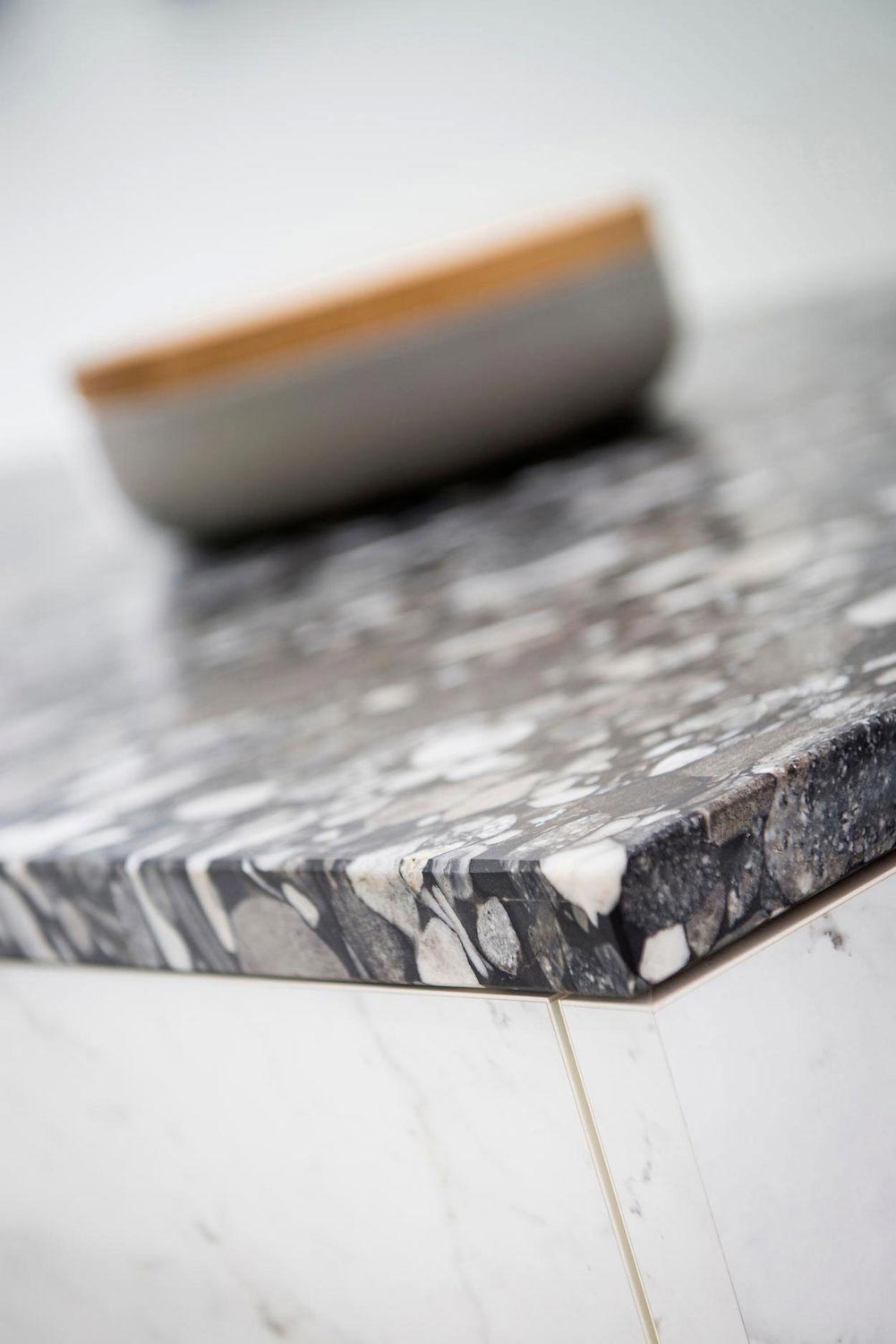 比利时阿尔蒂普改造面包店为明亮通风之家-19