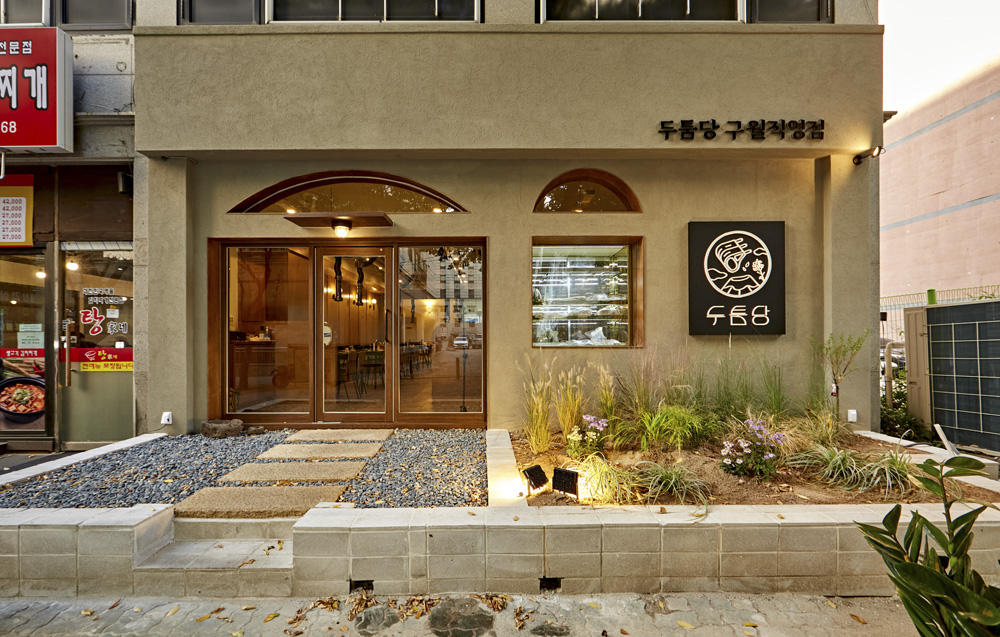 高级实木家具打造出的纯净空间 | 某项目-2