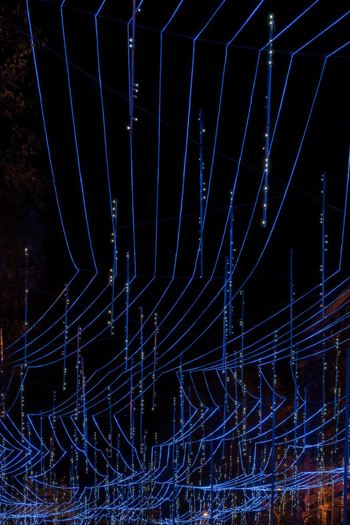 星际之舞·马德里街道的光影艺术-29