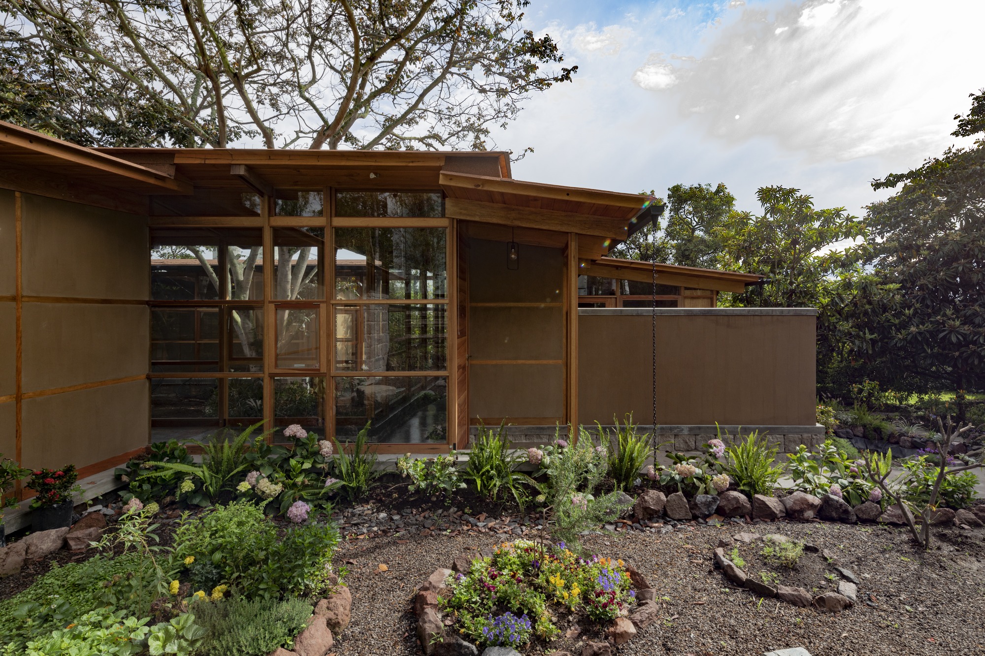 House Among Trees / El Sindicato Arquitectura-37