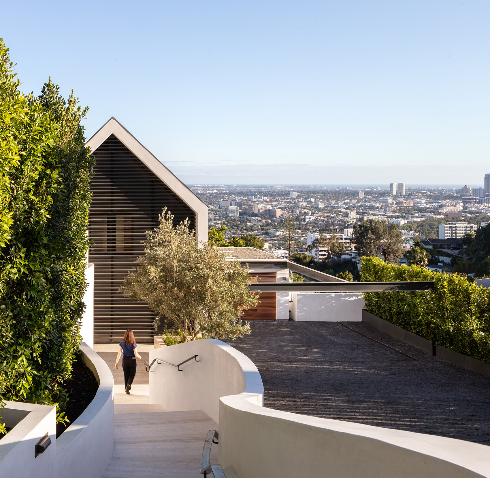 带有悬挑泳池的住宅，洛杉矶 / Standard Architecture-84