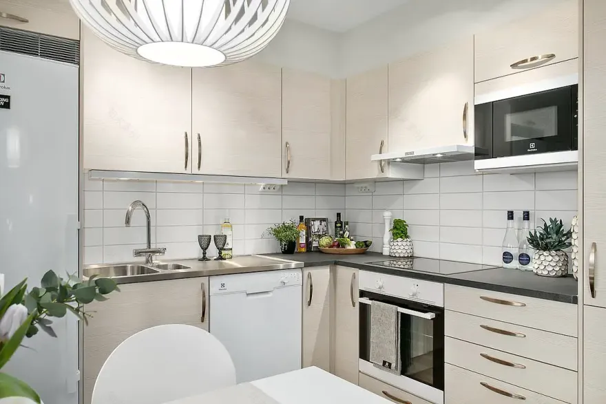 柔美粉红,为灰色空间注入女性魅力-11