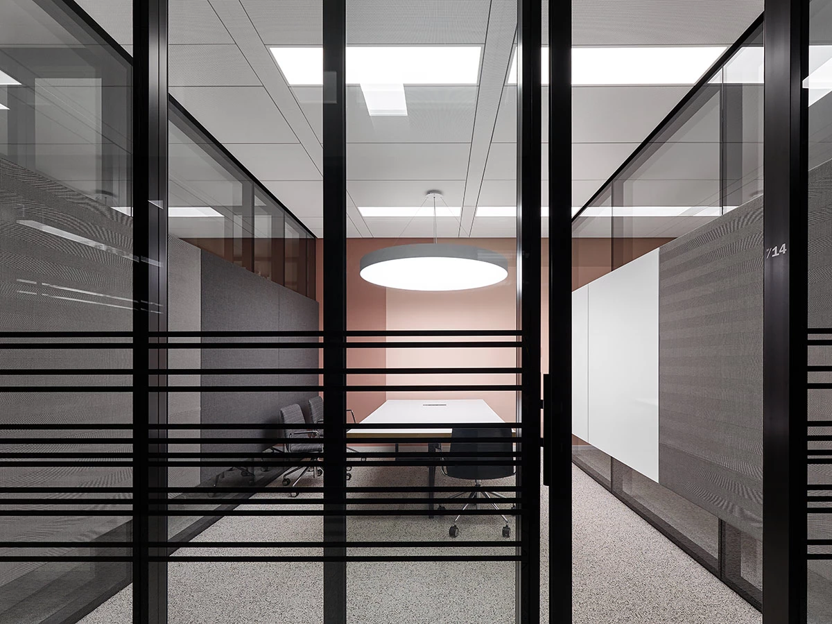 颠覆传统的德国办公室设计 · 灵动空间与个性化元素的融合-39