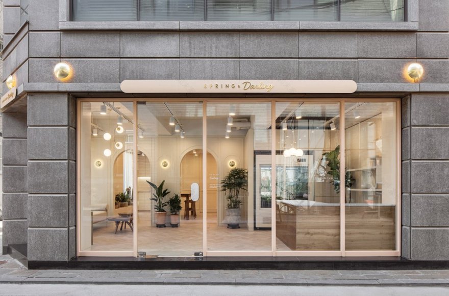 法式浪漫春光 | Spring&Darling 花店室内设计解析-2