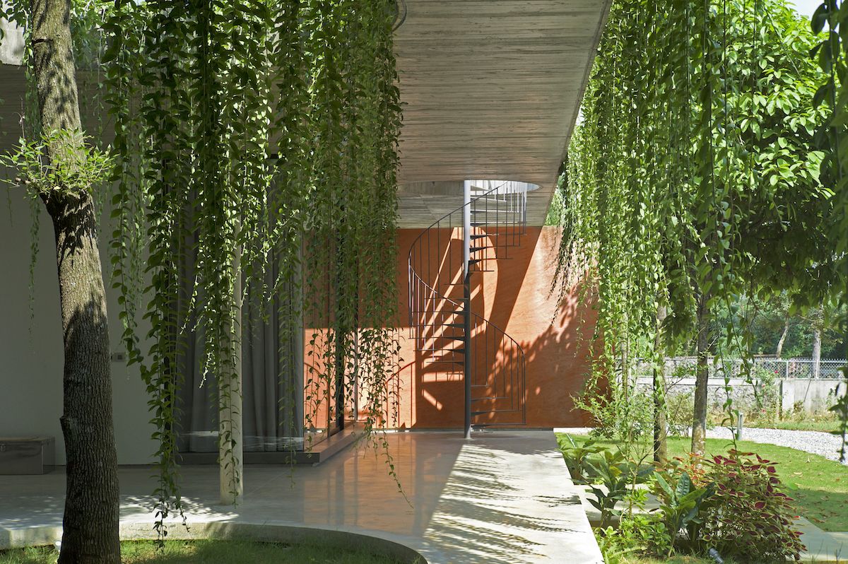 Ba Vì森林中的开放互动生活空间-4