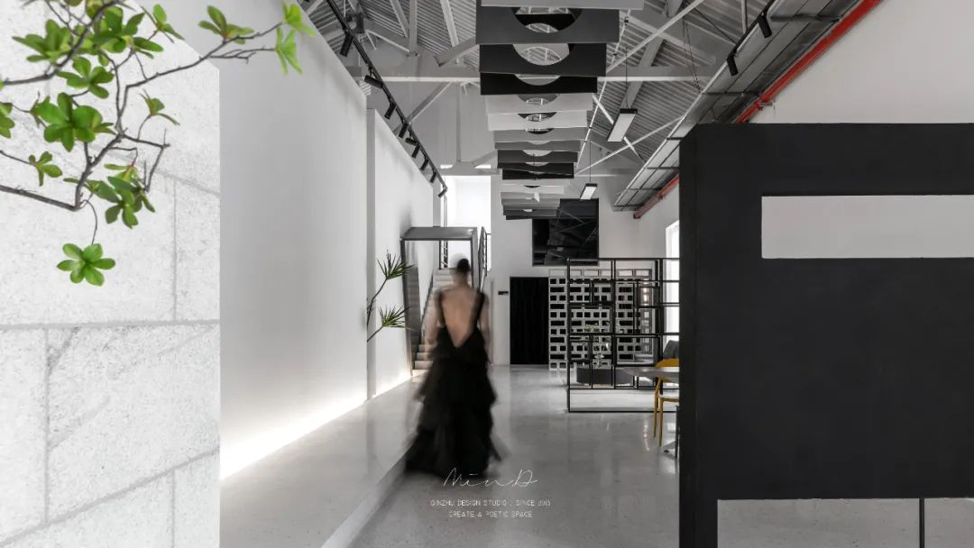 淮安“VISION YAN”摄影空间 | 黑白极简与绿植活力的完美结合-58
