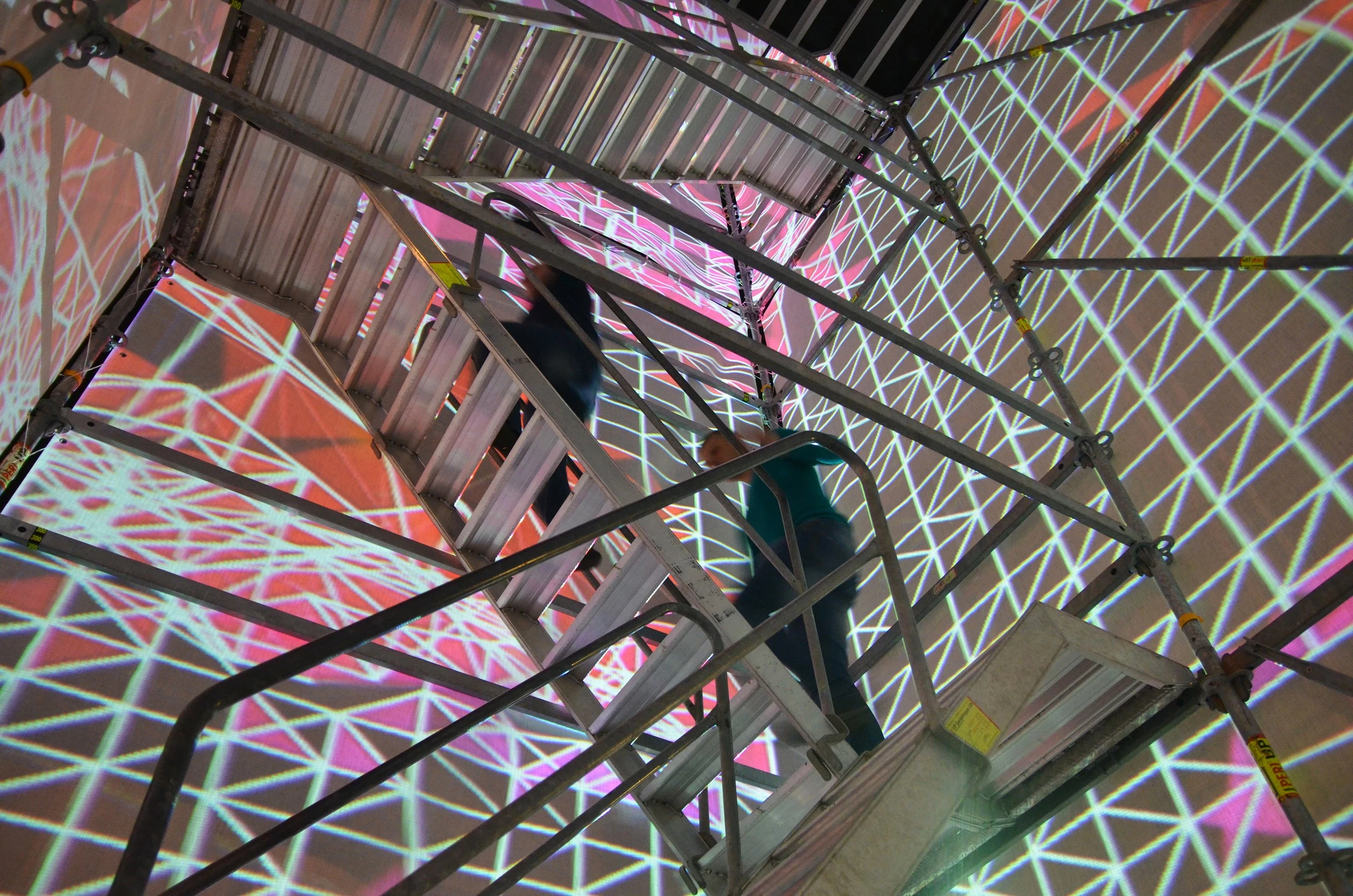 莫斯科 VDNKh 公园的灵动光影立方-16