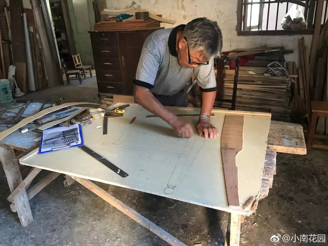 78岁爷爷改造荒废院子，为孙女建起一座花园-69