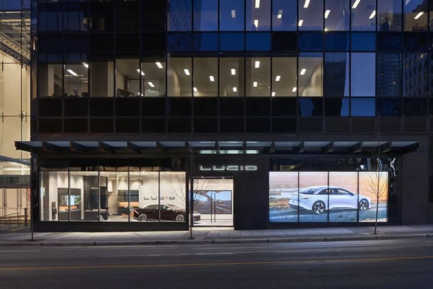 Lucid Motors 电动汽车体验店丨加拿大温哥华丨GAVEL INC.-5