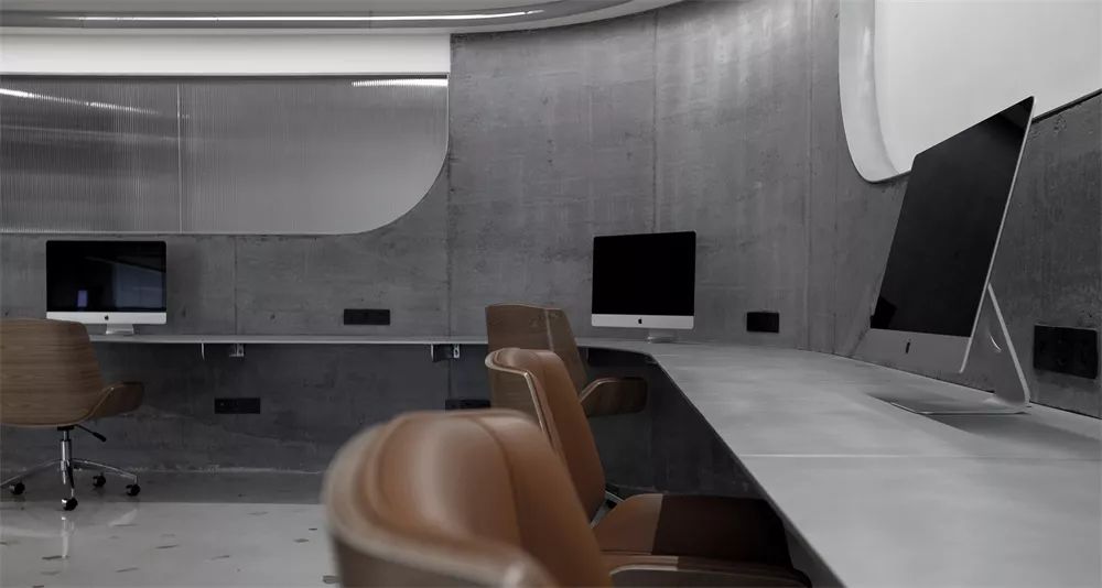 卧野空间设计事务所办公室——自由交流的弧形空间-24