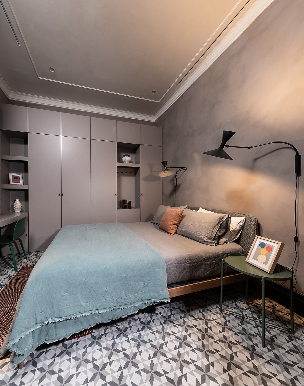 Apartment in Paseo San Juan: A Fusion of Modernity and History-10