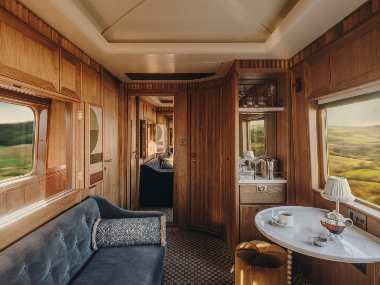 不列颠探险家号列车内部设计丨英国威尔士丨Albion Nord,合作艺术家有Luke Edward Hall等-27