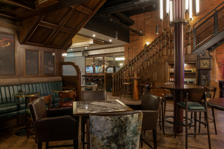 大会;盛大集会(具体需根据语境确定,通常大会更常用) -12