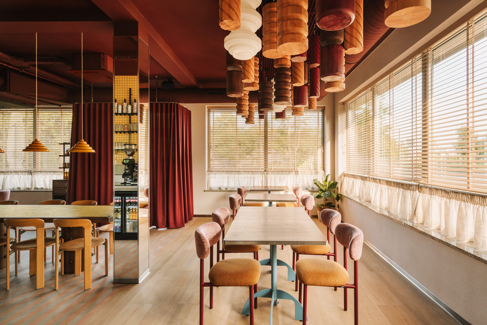 快餐店丨波兰弗罗茨瓦夫丨CUDO-28