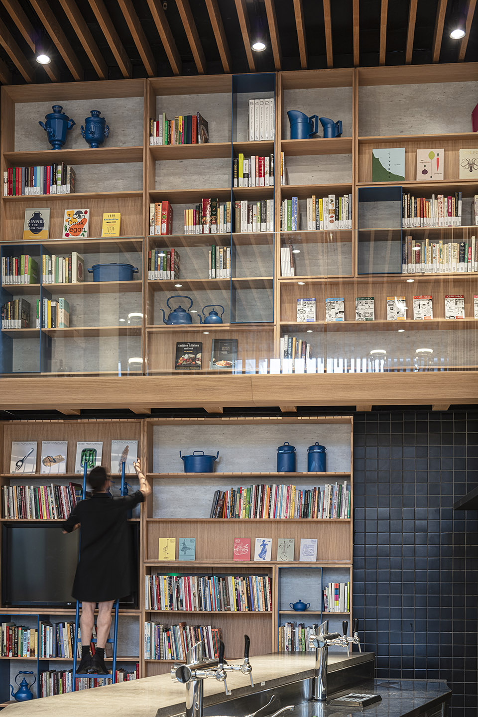 特拉维夫国家创业中心以色列烹饪学院，多功能蓝色空间融合烹饪文化-16