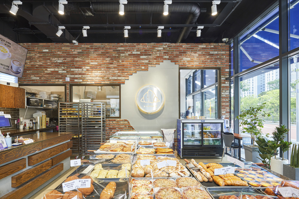 24 平米现代简约风烘焙店，诠释小空间大设计-4