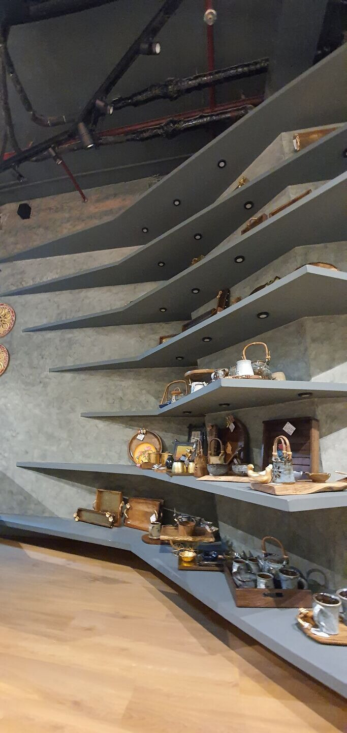 IC04 · 深灰洞穴中的珍宝展示-19