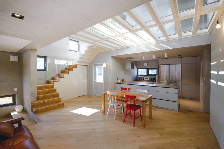 折纸式蝶形屋顶住宅-11