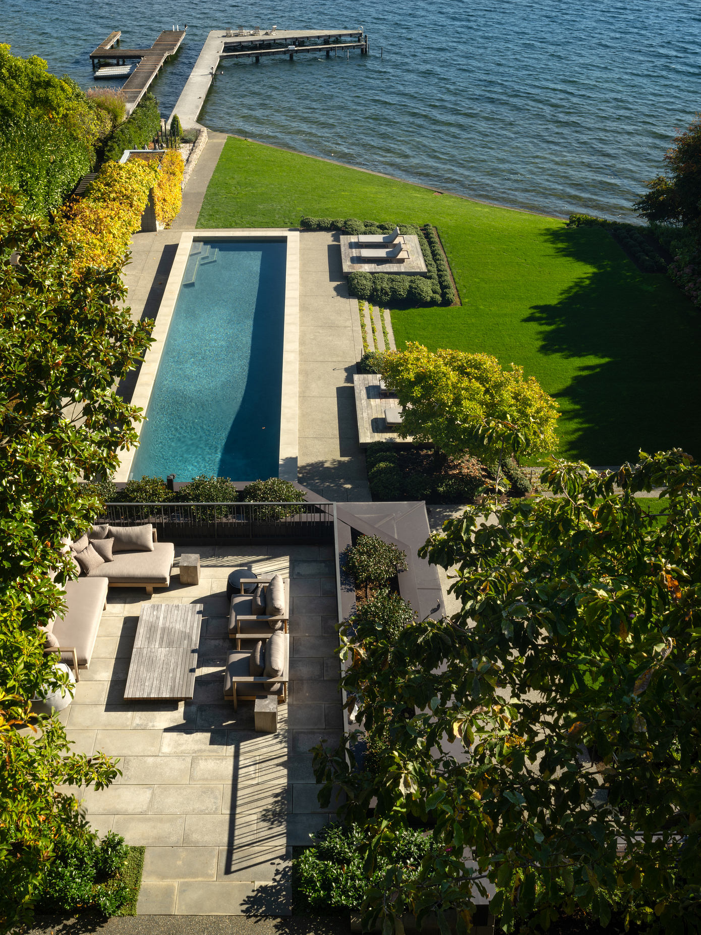 Looking Glass — A Revitalized Lakefront Retreat-8