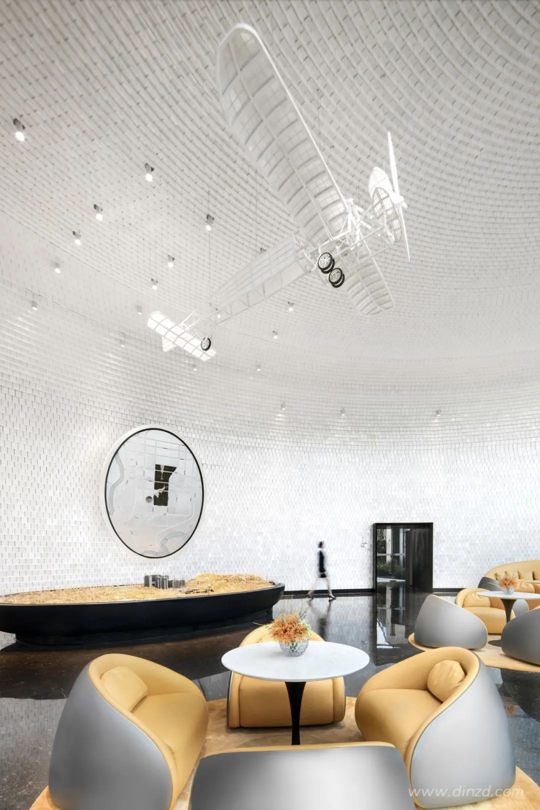 重庆衿湖翠林售楼部 | 无界星辰，艺术与生活的和谐共生-30