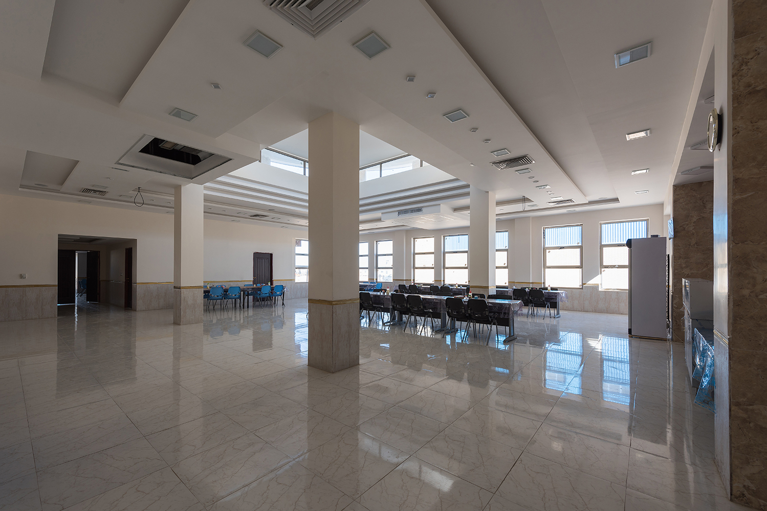 萨尔马德钢铁公司·食堂和更衣室-40