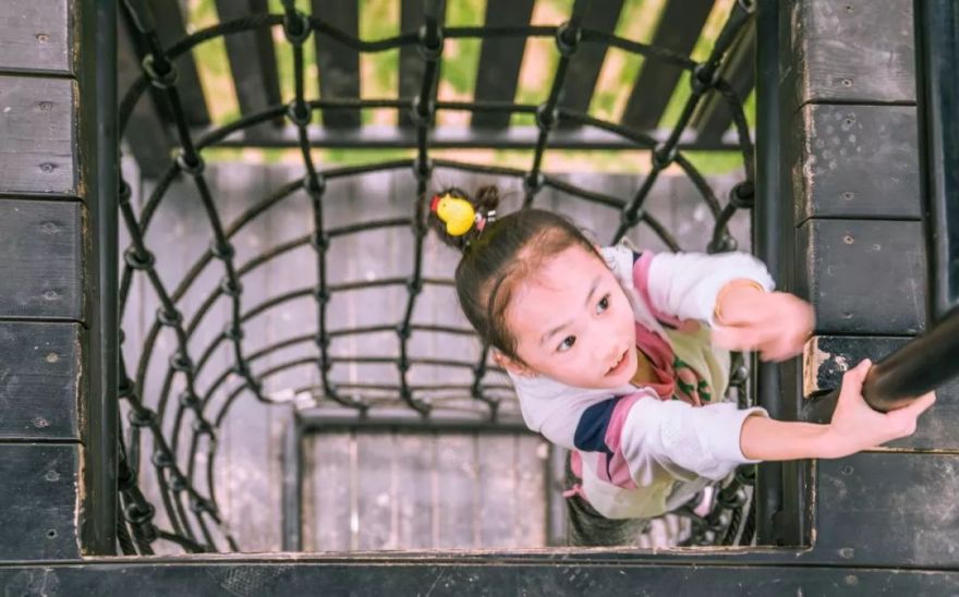 黑森林 | 儿童乐园的黑色艺术-23