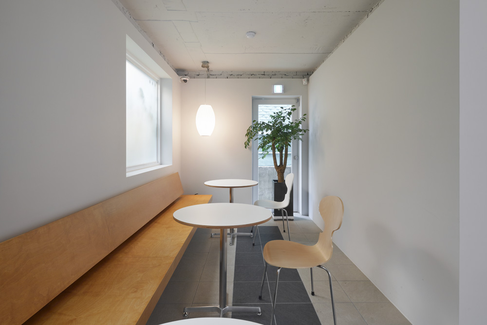 43 平米小户型的惊艳改造，极简主义的魅力展现-18