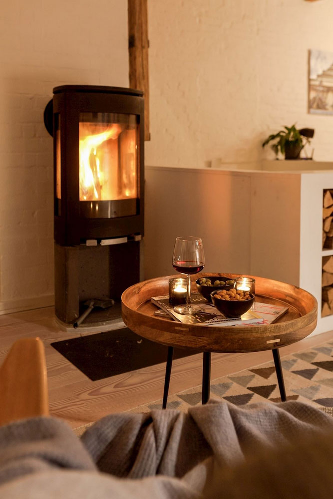 瑞典顶层阁楼 | 木梁与极简主义的完美融合-10