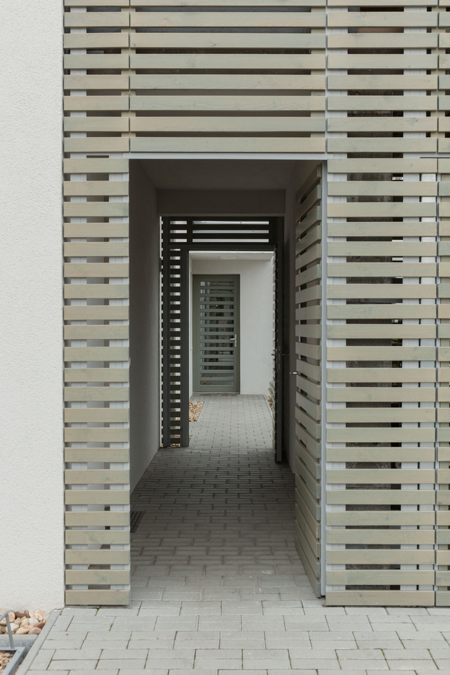 Kisvárosi átrium(不对称双拼中庭住宅)丨匈牙利丨Balog Ádám,Serfel Tamás-17