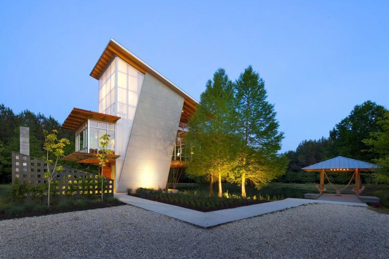 美国十颗橡树农场池塘别墅丨Holly And Smith Architects-18