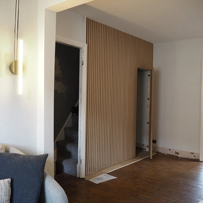 DIY带隐藏储物功能的镶板墙-19