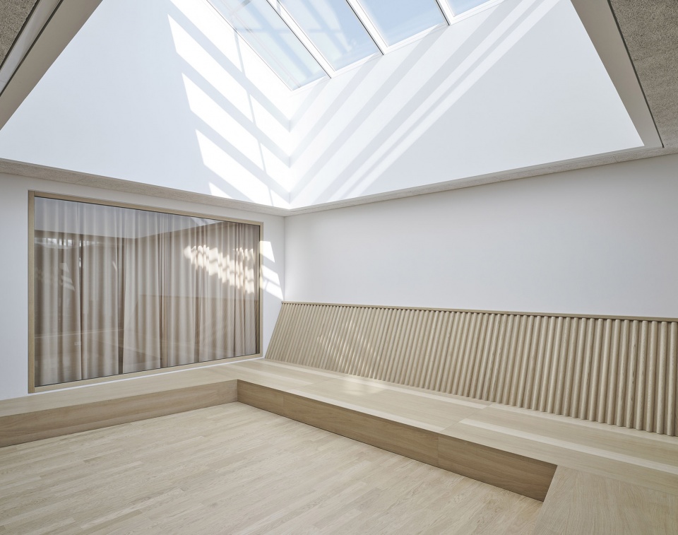 奥地利 Bütze Wolfurt 小学 · 木板条与锌钢构建的温馨学习空间-32