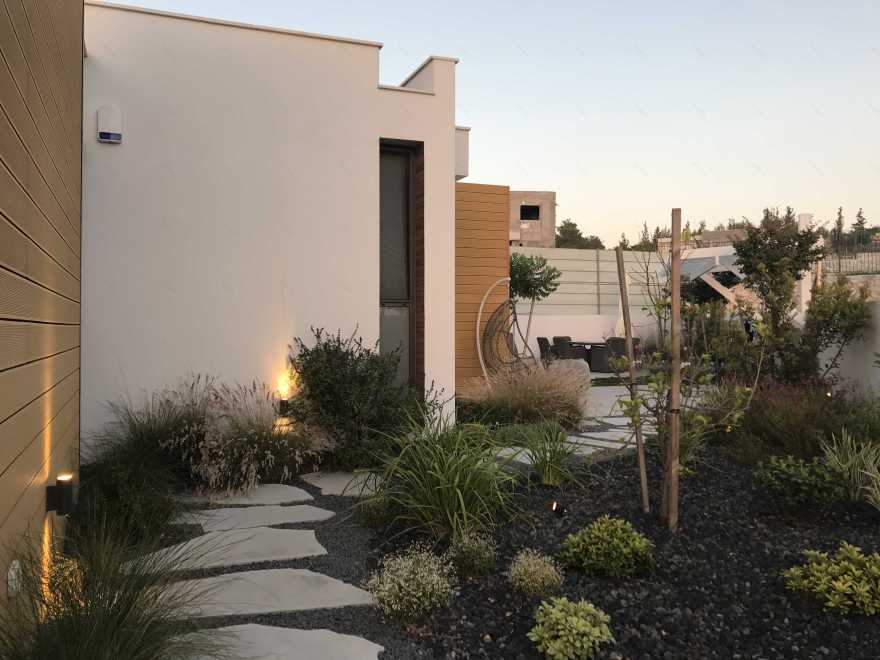 以色列 Kfar Vradim 私人住宅 | 简约时尚,融入自然-7