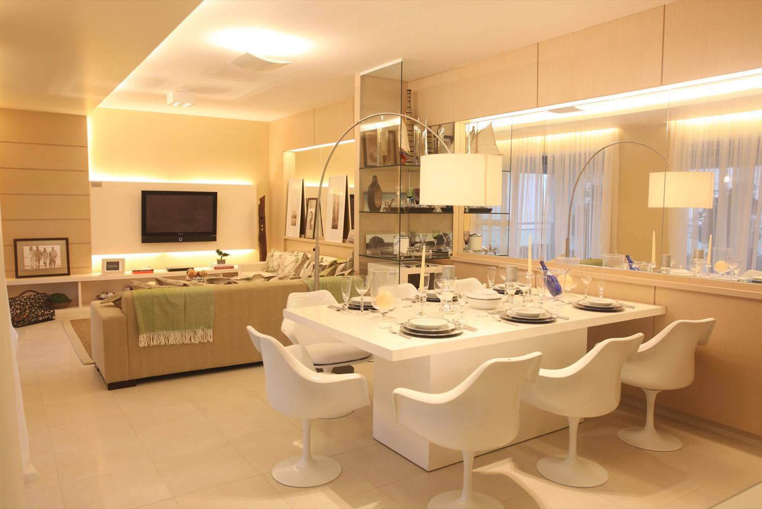 巴西海滩公寓,木质与镜面玻璃的优雅结合-4