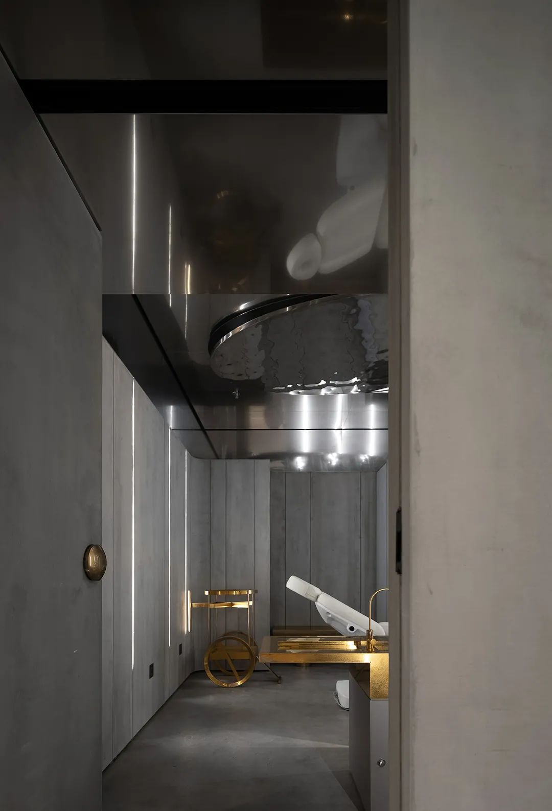 DOMANI 东仓 | 深圳科技美容概念旗舰店，亮如白昼的夜及温和的肢解-54