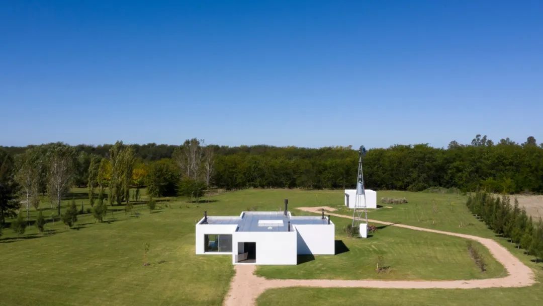 乡村小镇的周末之家丨GGH 设计机构-11