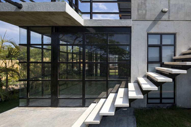 Yellow Door House  NiHu Arquitectos-16