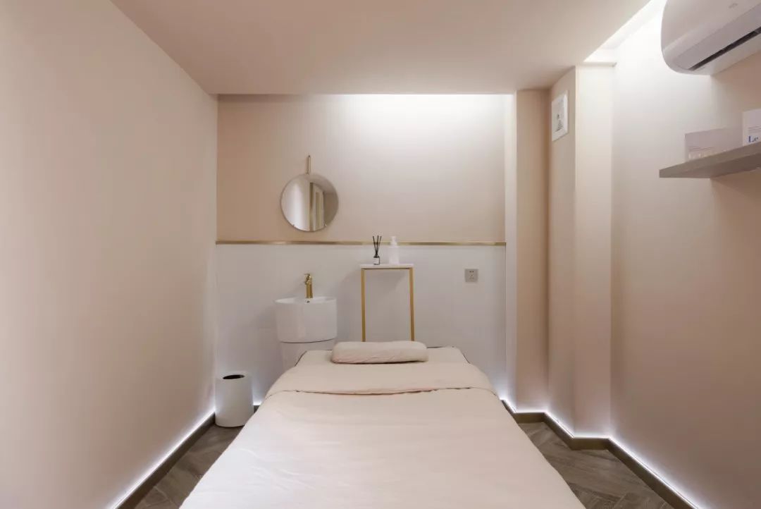 现代简约，展现品牌魅力——月几美学中心设计-58