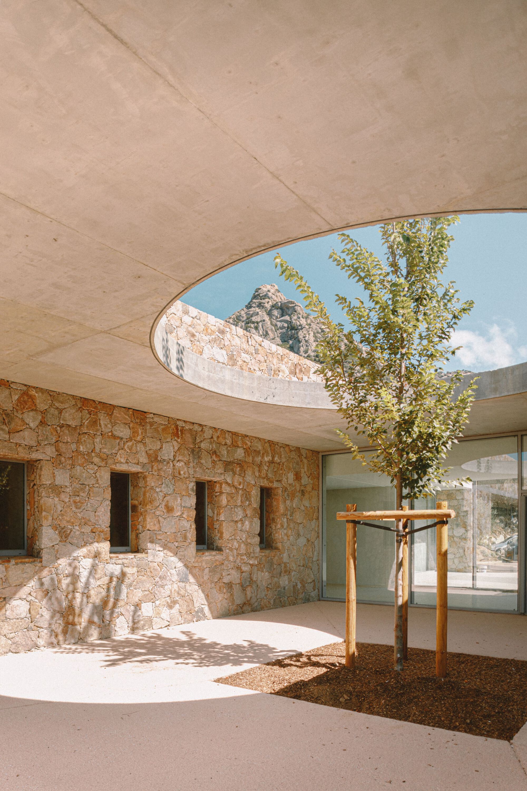 卢米奥学校丨法国丨Amelia Tavella Architectes-36