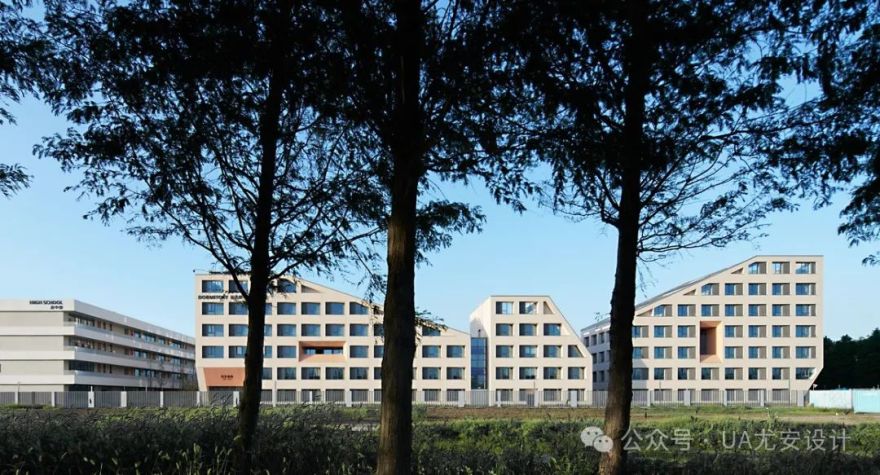 南通毅进卡迪夫高级中学丨中国南通丨UA尤安设计-76
