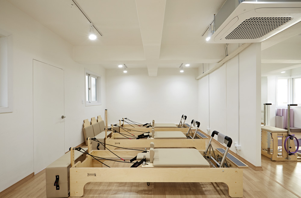 极简白与木，打造温馨舒适之家-8