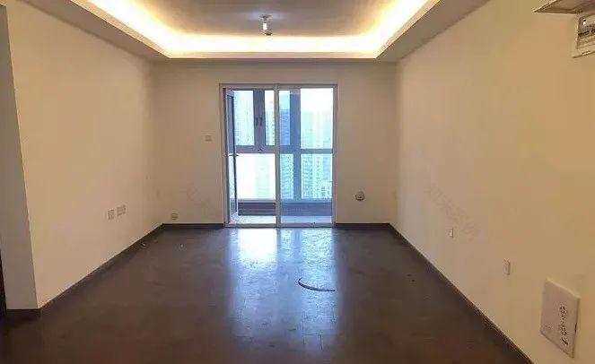 轻奢之家 | 时尚铆钉沙发搭配实木茶几,打造静谧美丽空间-1