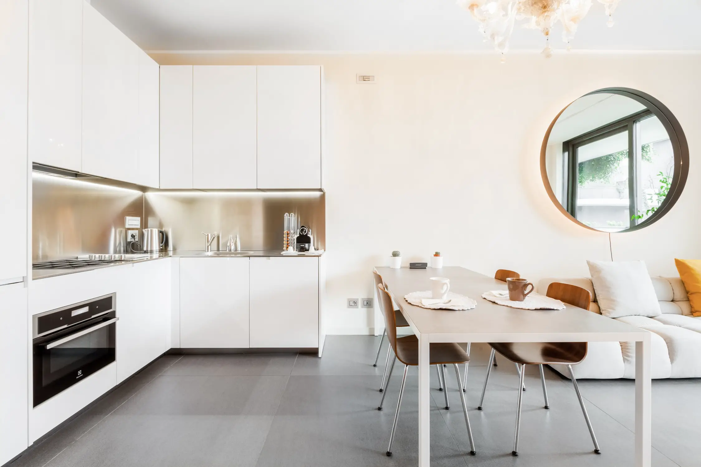 米兰传奇建筑 Bosco Verticale 的现代公寓设计-6