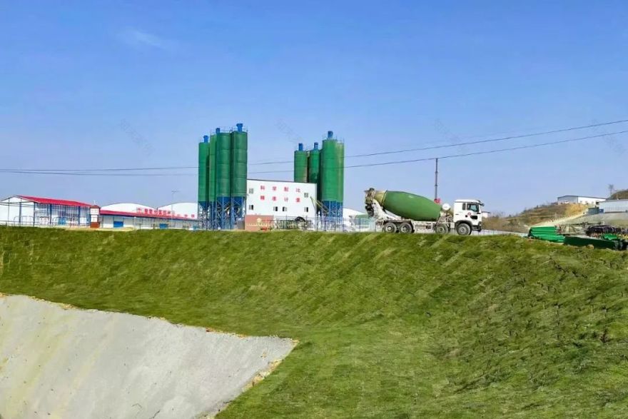 汉江之侧起云峰!国内最大跨度梁桁组合结构斜拉桥首塔封顶-60