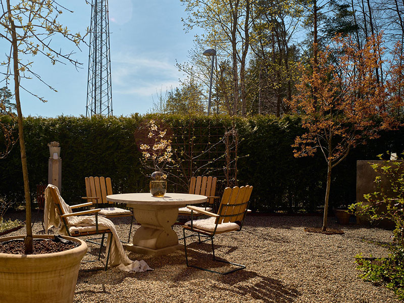 瑞典小镇的复古火车住宅设计-31