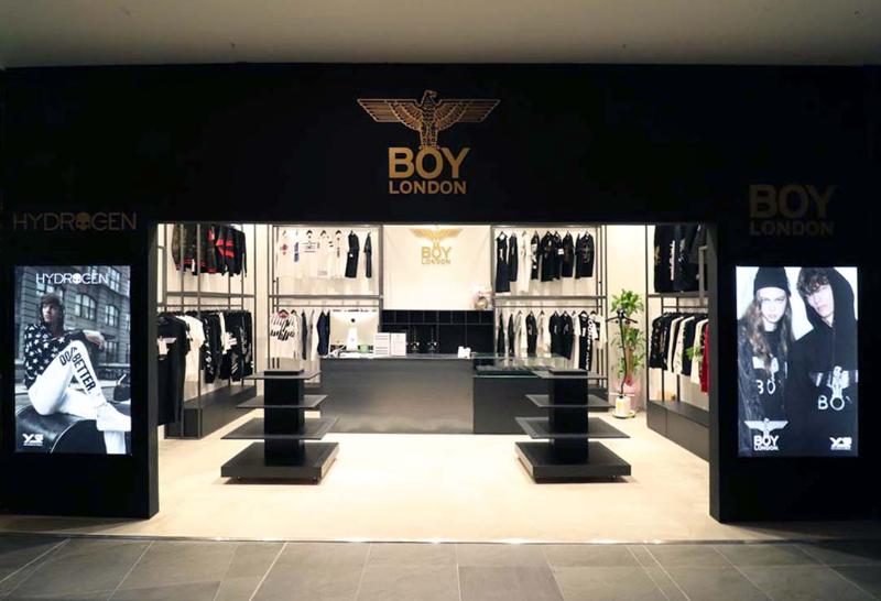 简约黑白时尚，12 平米男装店空间设计-2