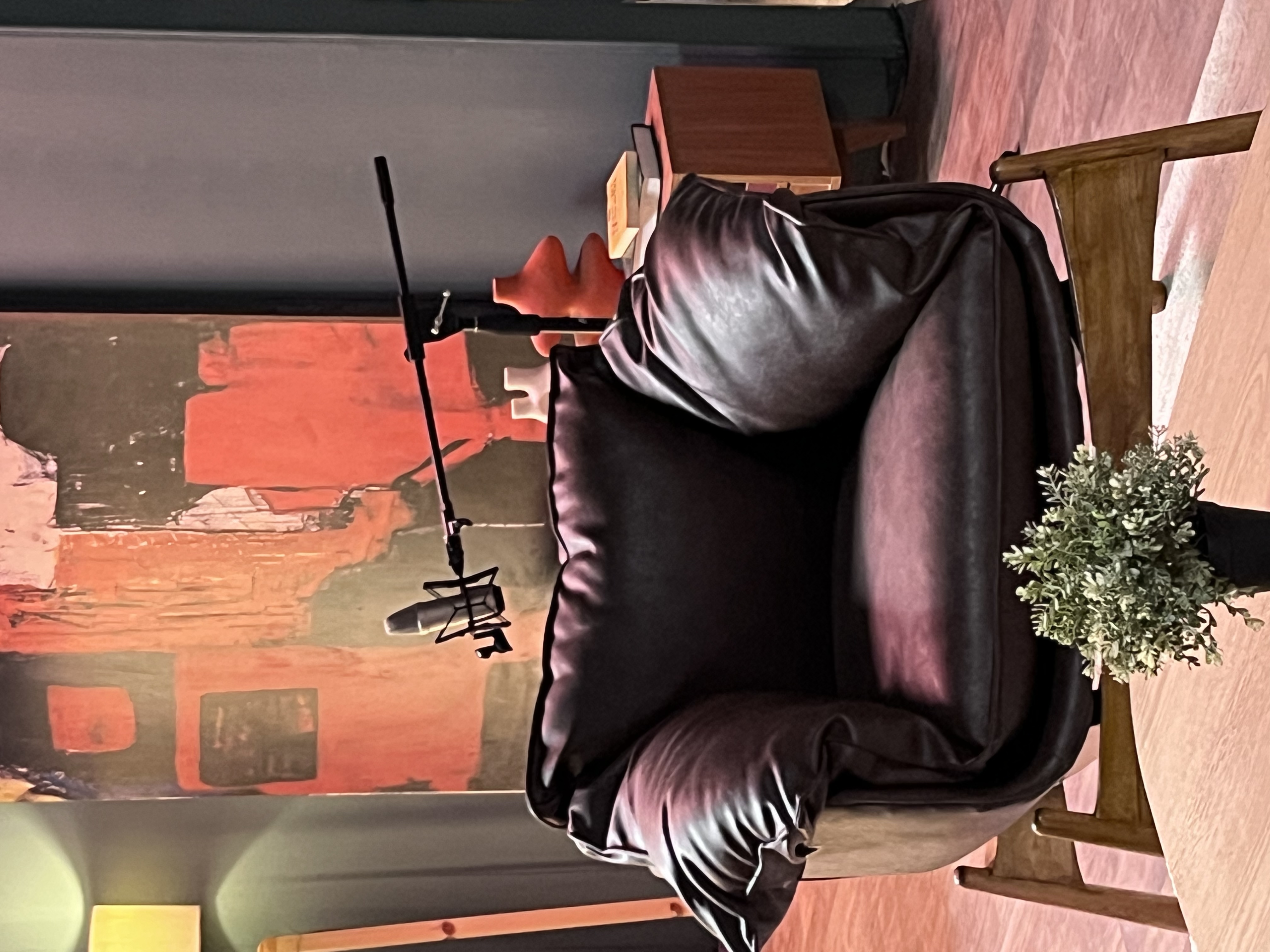 Modern Podcast Studio Interior Design .-4