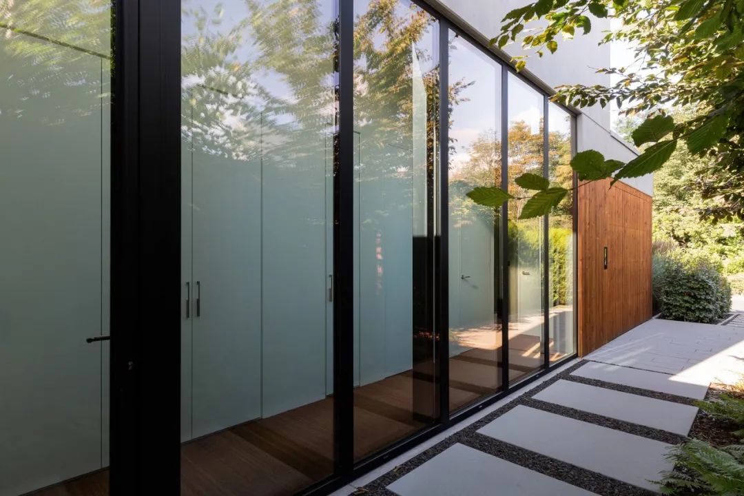 比利时混凝土住宅，温暖现代的可持续发展之家-42