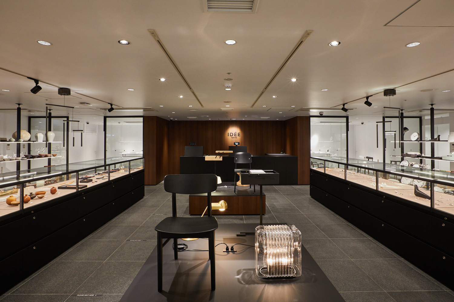 东京 IDÉE 旗舰店，现代设计盛宴-6